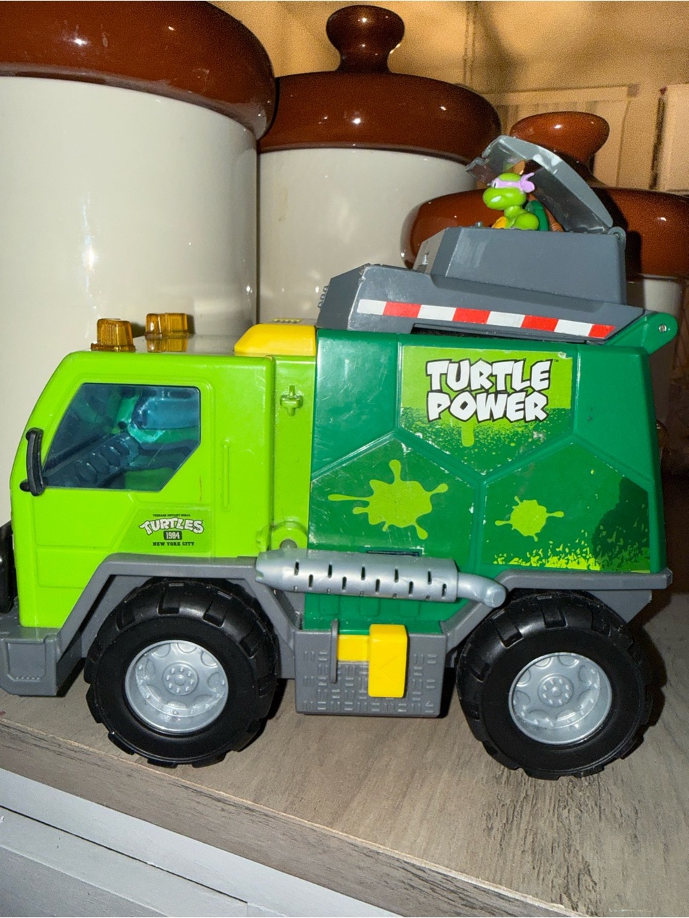 Nickelodeon TMNT Teenage Mutant Ninja Turtles “Turtle Power” Toy Truck